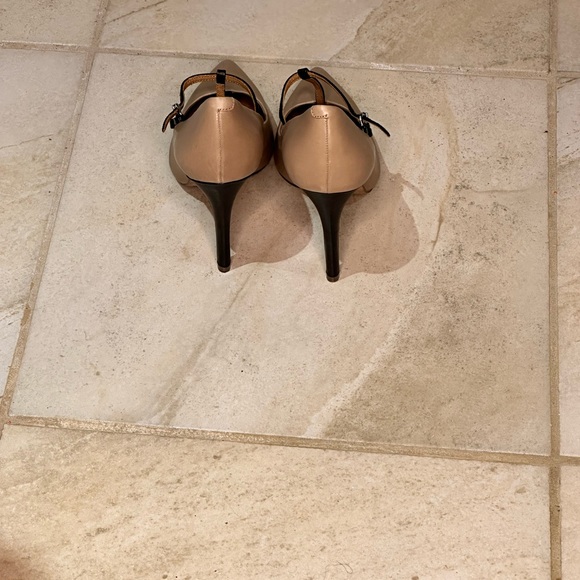 T-strap pumps - Picture 3 of 5